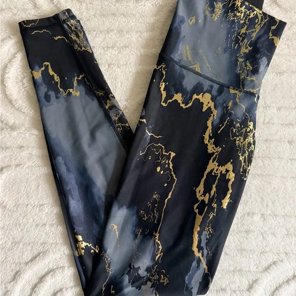 Old Navy Active Gold and Navy Blue Marbled Powersoft Leggings - Picture 6 of 7